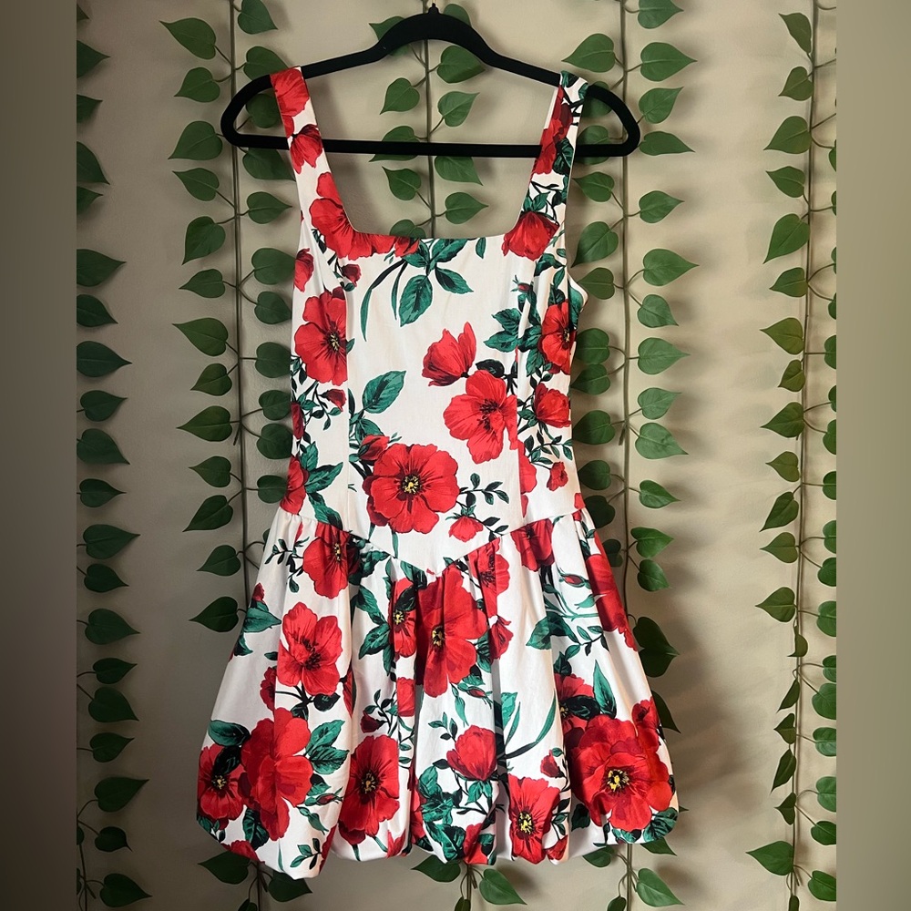 NWOT! Jessica Simpson White & Red Floral Bubble Hem Mini Dress - Size Small